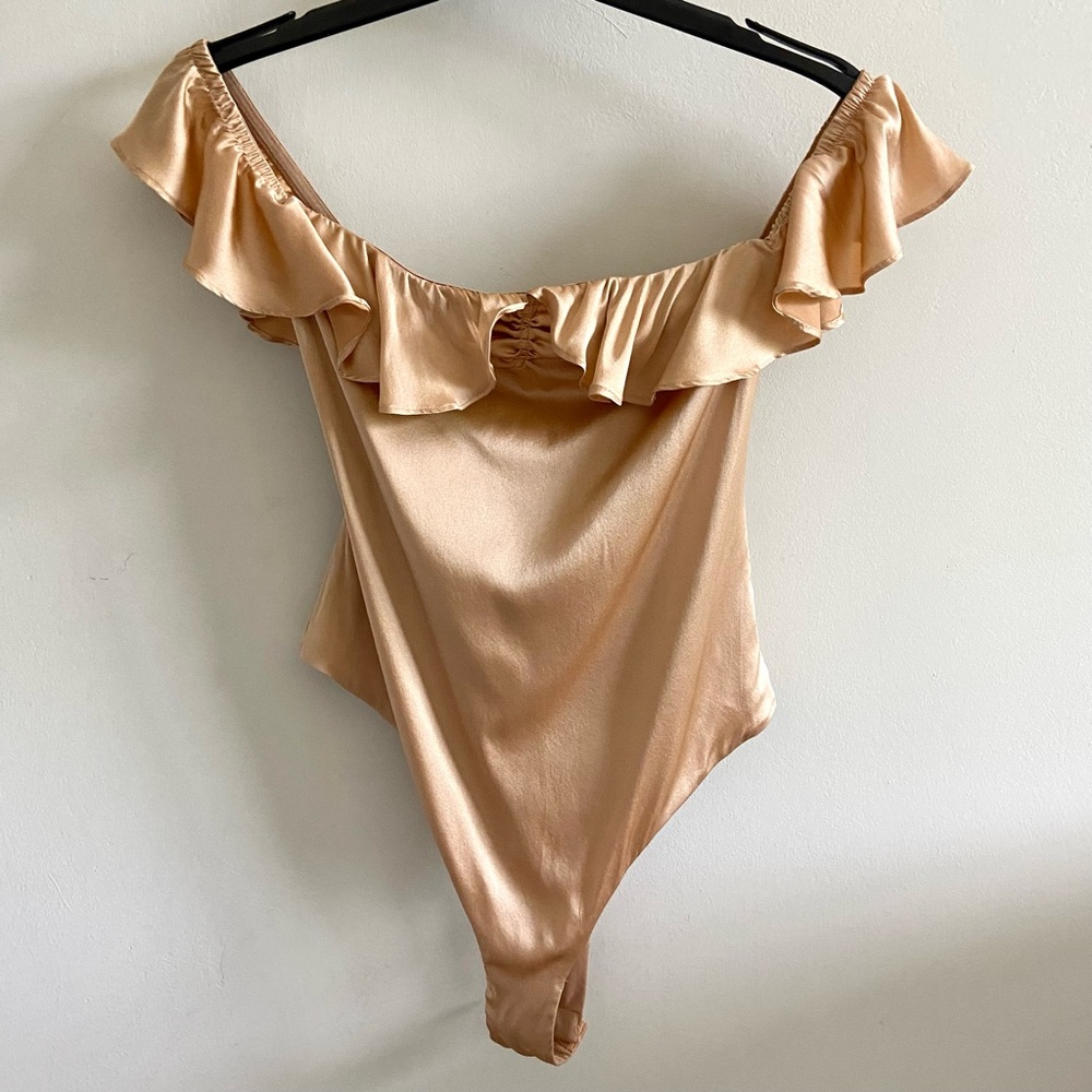 For Love & Lemons x Revolve Silk Blend Champagne Off-Shoulder Thong Bodysuit XS - Picture 6 of 13